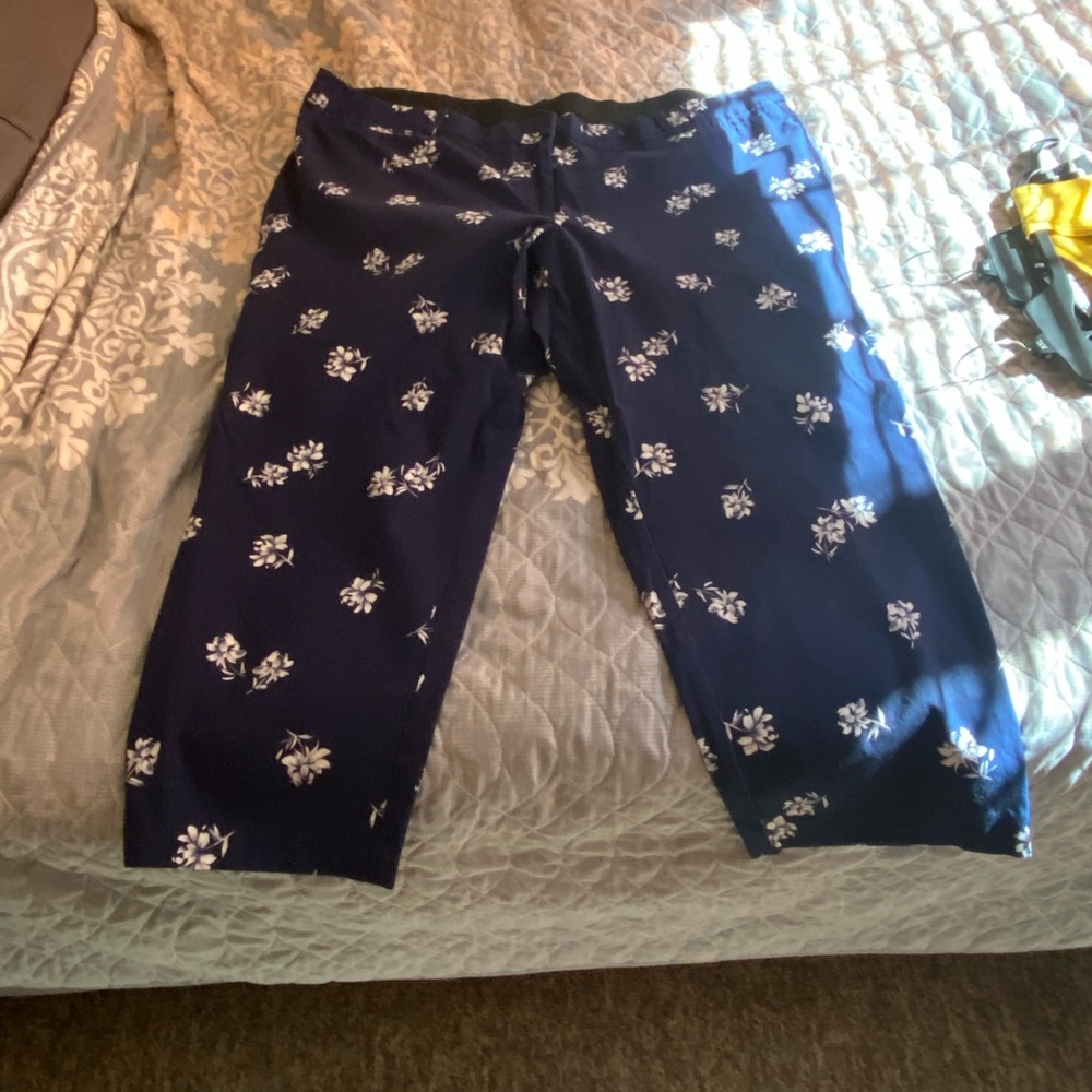 Capri pants